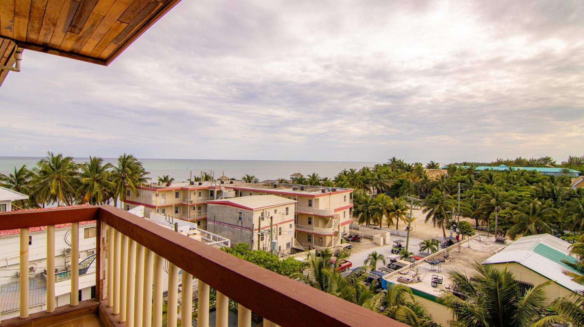 Tropical Palace Hotel San Pedro  Esterno foto