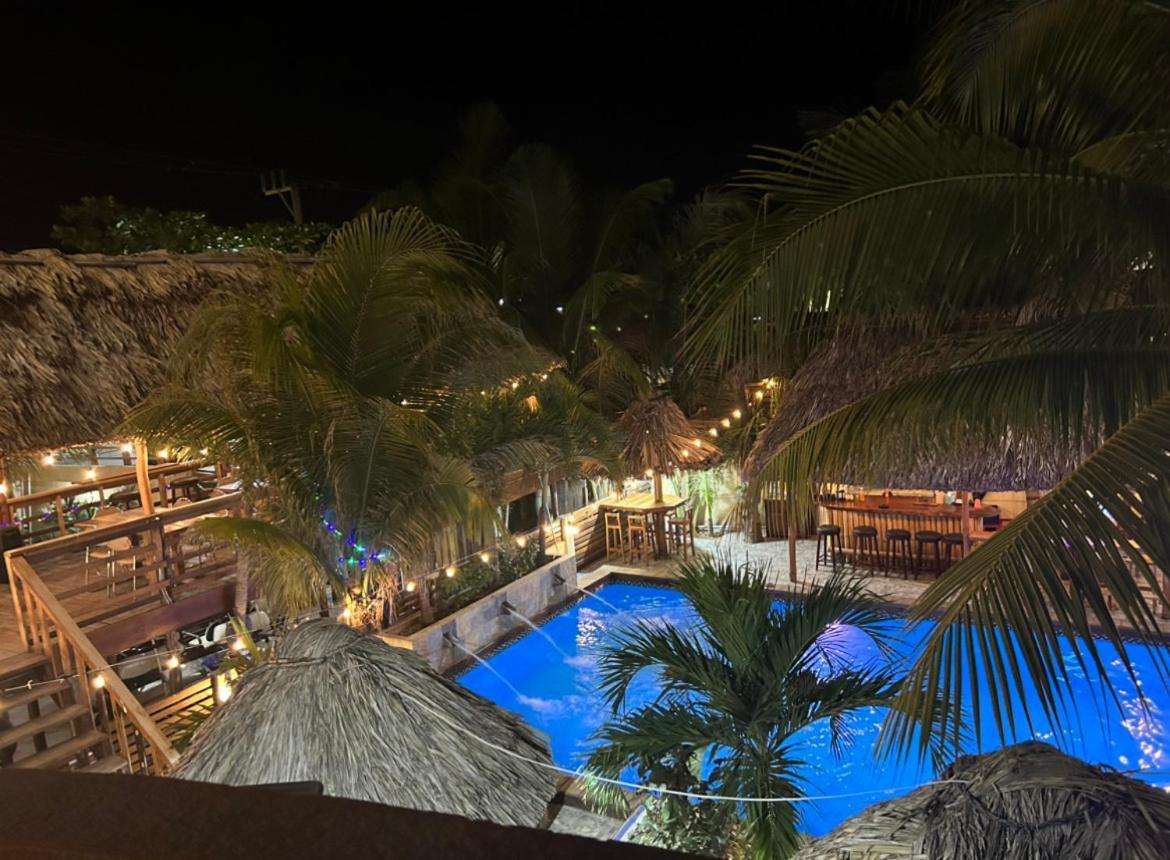 Tropical Palace Hotel San Pedro  Esterno foto