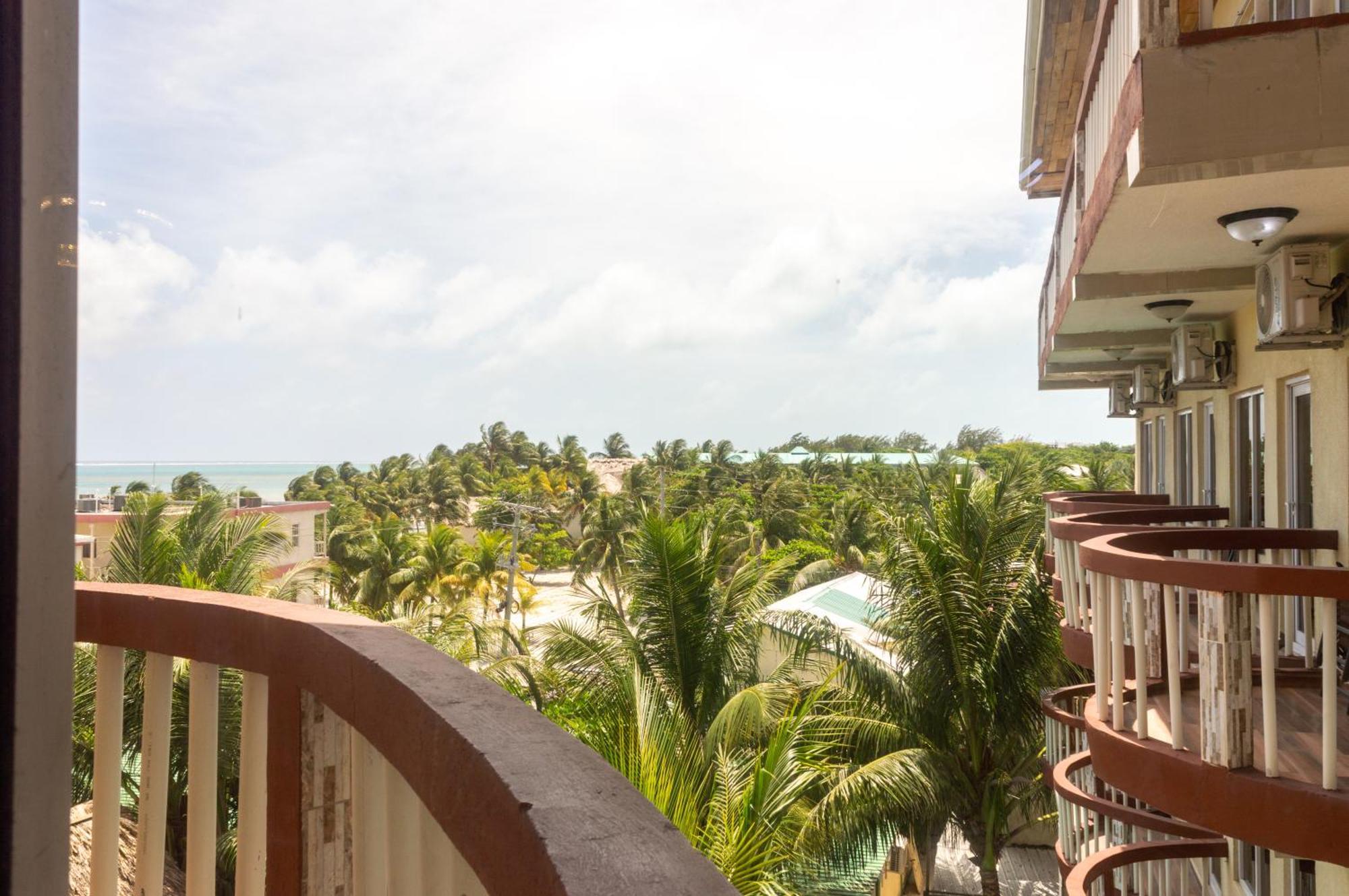 Tropical Palace Hotel San Pedro  Esterno foto